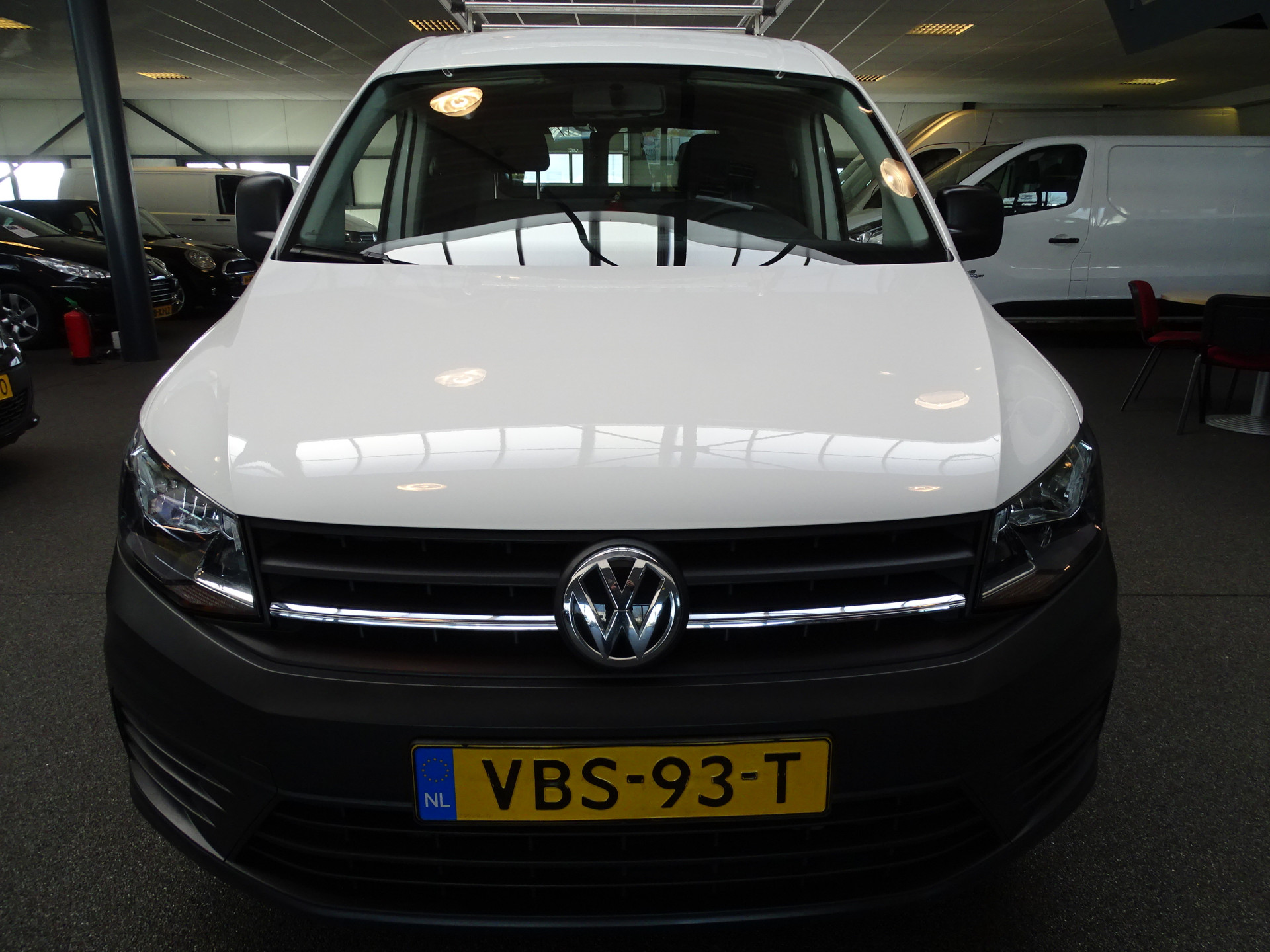 41186700-6.jpg