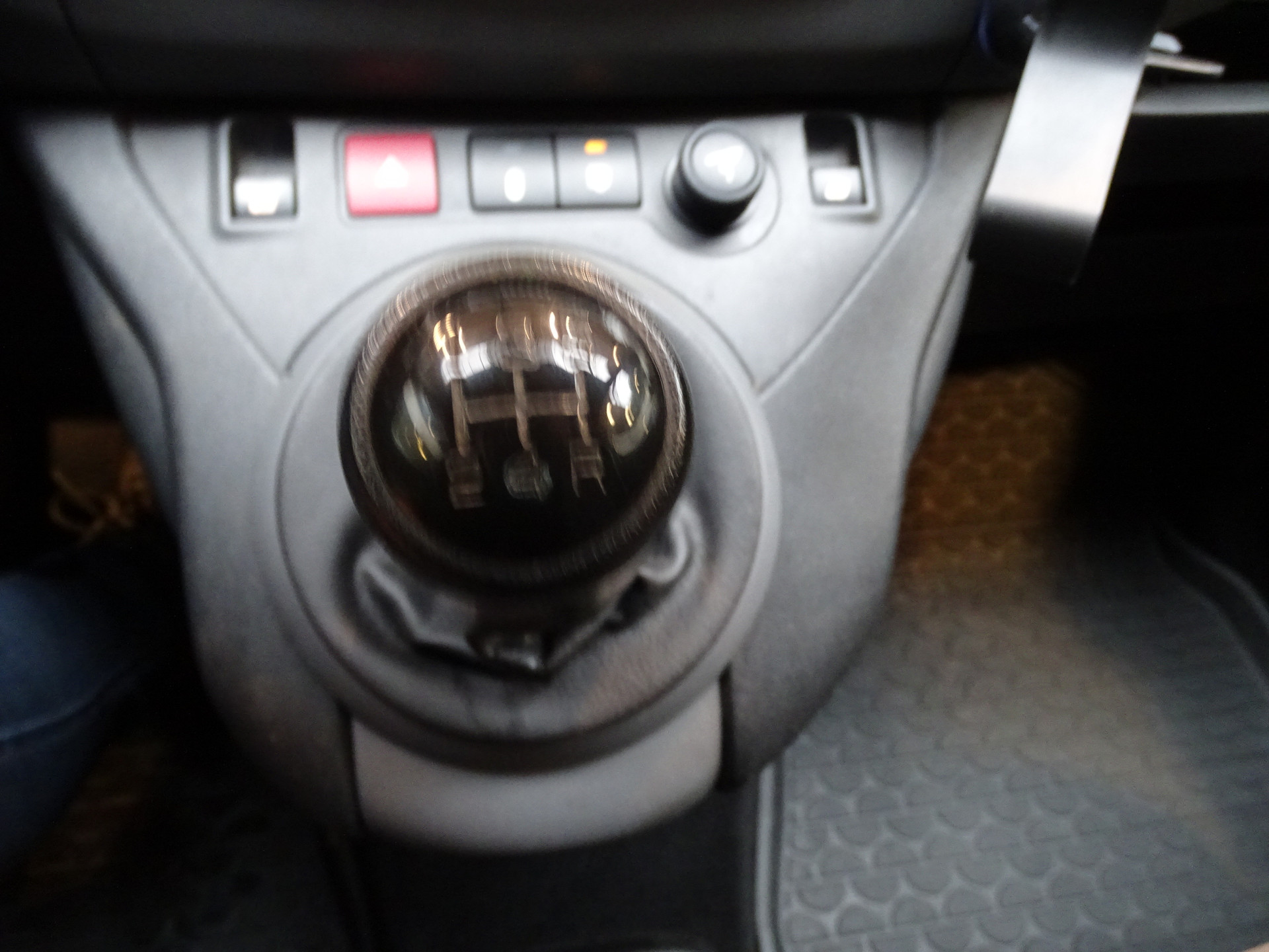 41567864-11.jpg