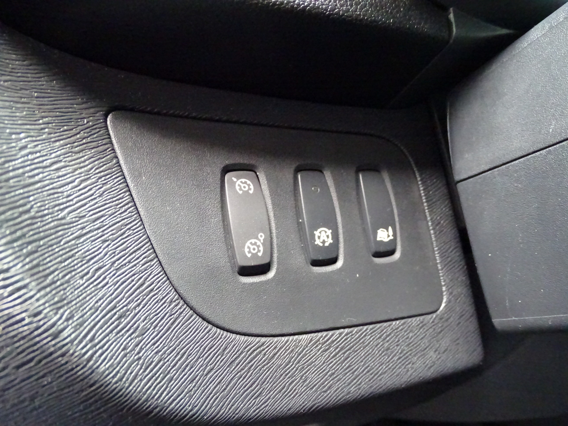 45761390-10.jpg