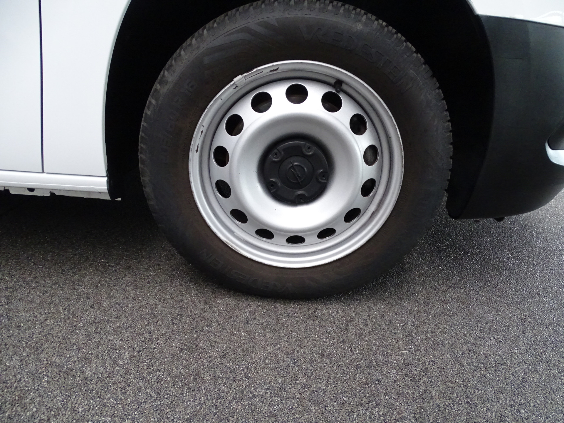47245658-20.jpg