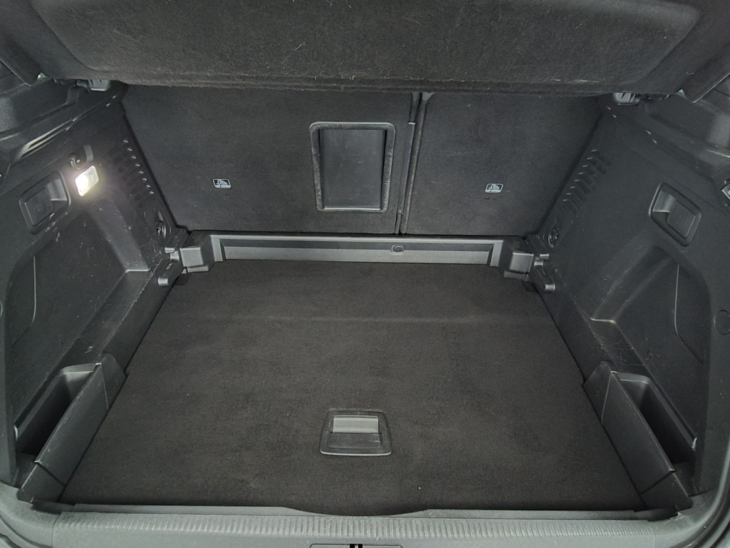 48557579-37.jpg
