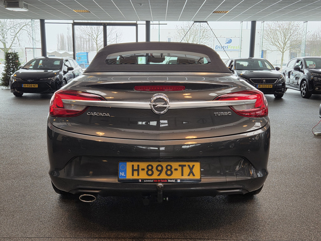 50439708-3.jpg