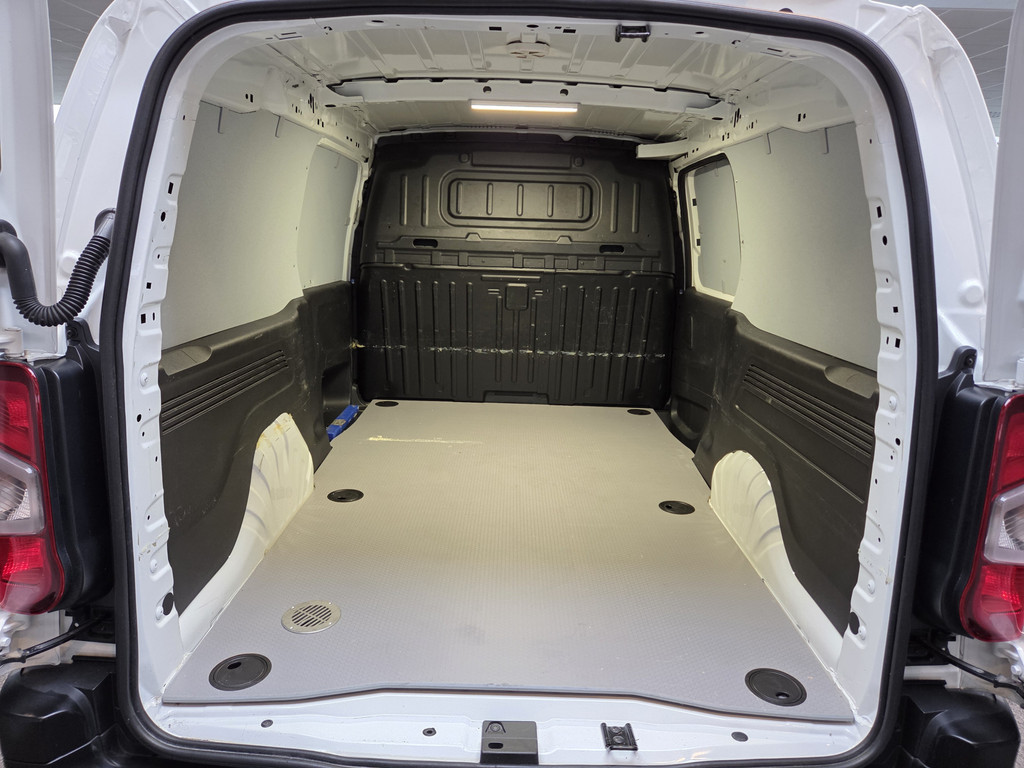 51162130-28.jpg