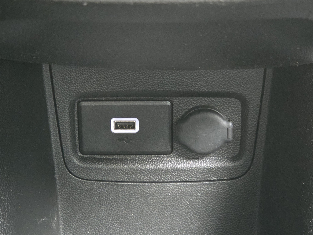54744582-29.jpg